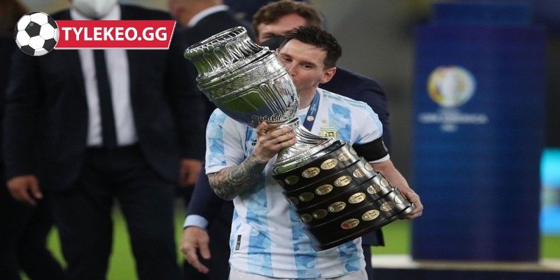 Sơ lược tiểu sử của “chân sút vàng” Lionel Messi